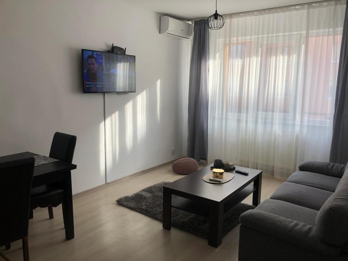 Confort Apartment Mediaş Esterno foto